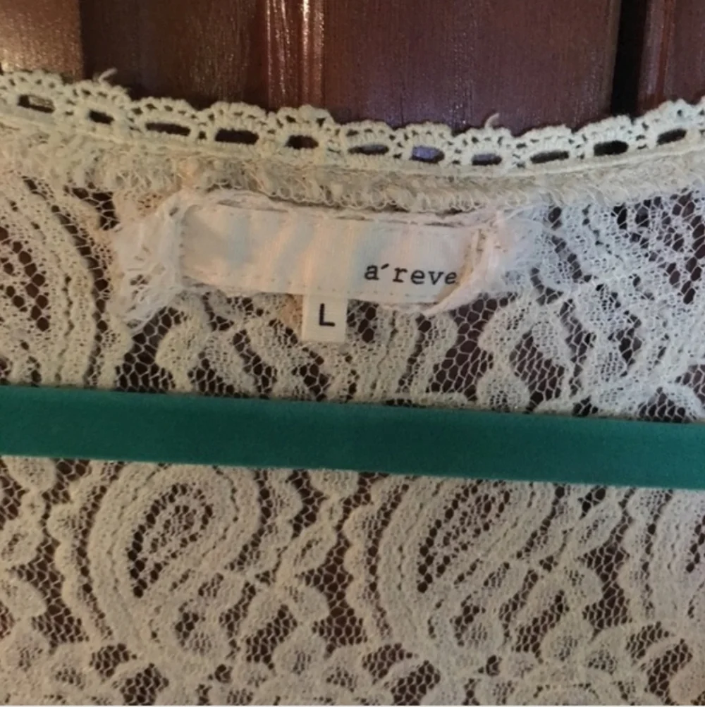 😀SOLD😀 Areve Lace Top in Cream with Teal Accent - Picture 5 of 5